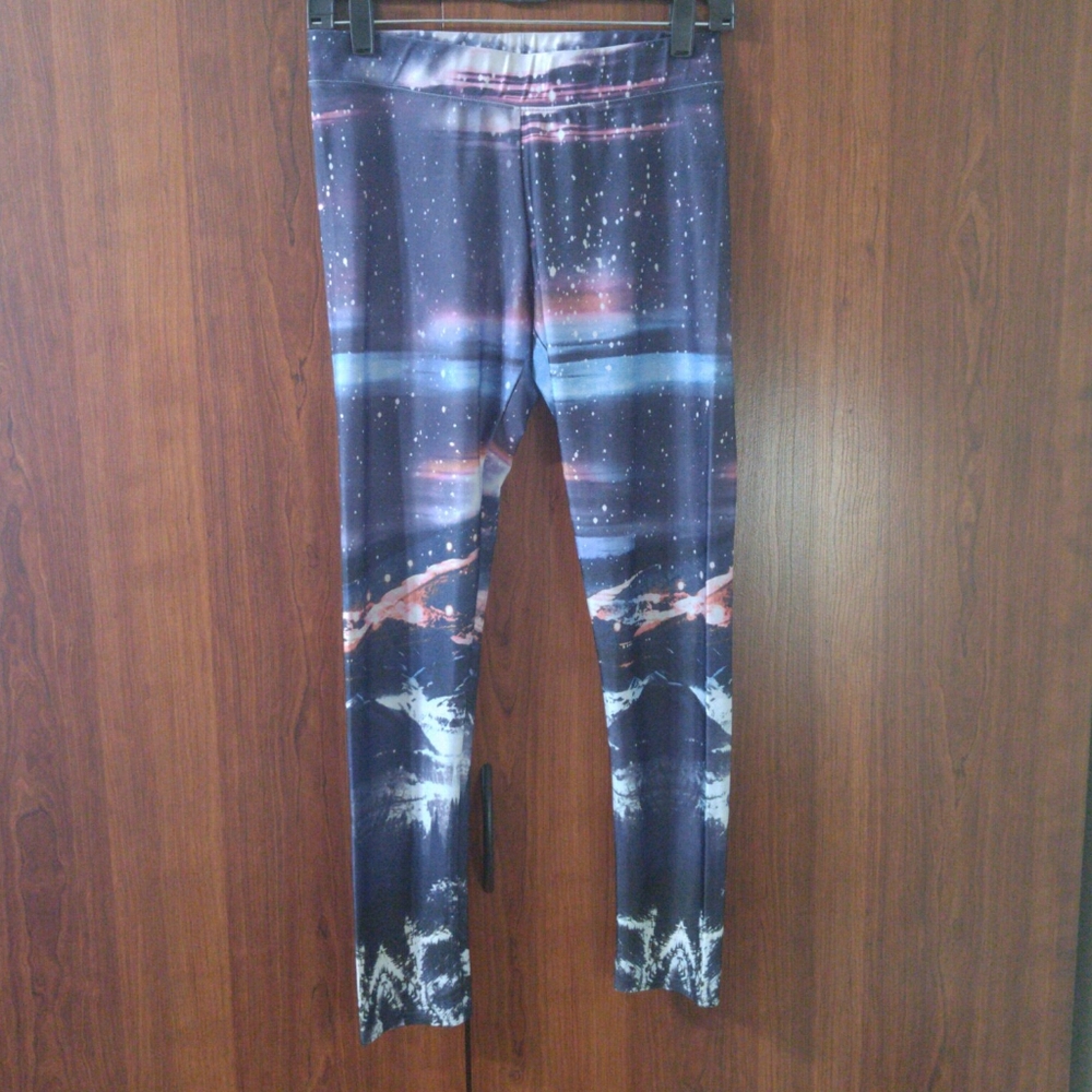 American Eagle high rise legging/yoga pants size Medium - Picture 2 of 7